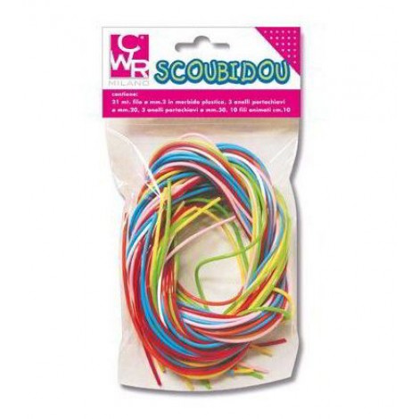 Set per scoubidou contiene: filo colori assorititi in pvc, anelli portachiavi, filo animato.
