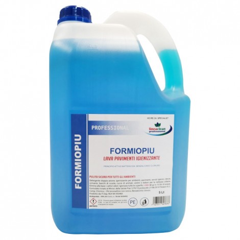 Linea Clean Professional Formiopiu Detergente battericida, igienizzante e sanificante, colore celeste, profumo di pino, da DILUIRE, specifico per la disinfezione di pavimenti, servizi igienici, docce, abbatte la carica batterica, sbianca marmi e soglie 5 kg - HO.RE.CA